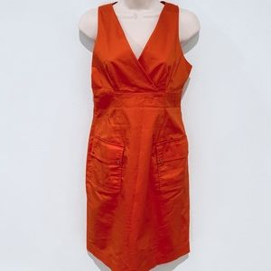 Orange V-neckline dress with pockets